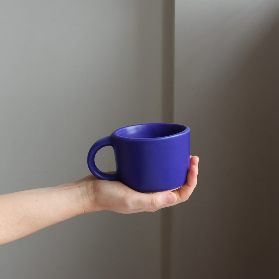 Cobalt *imperfect*
Traditional mug