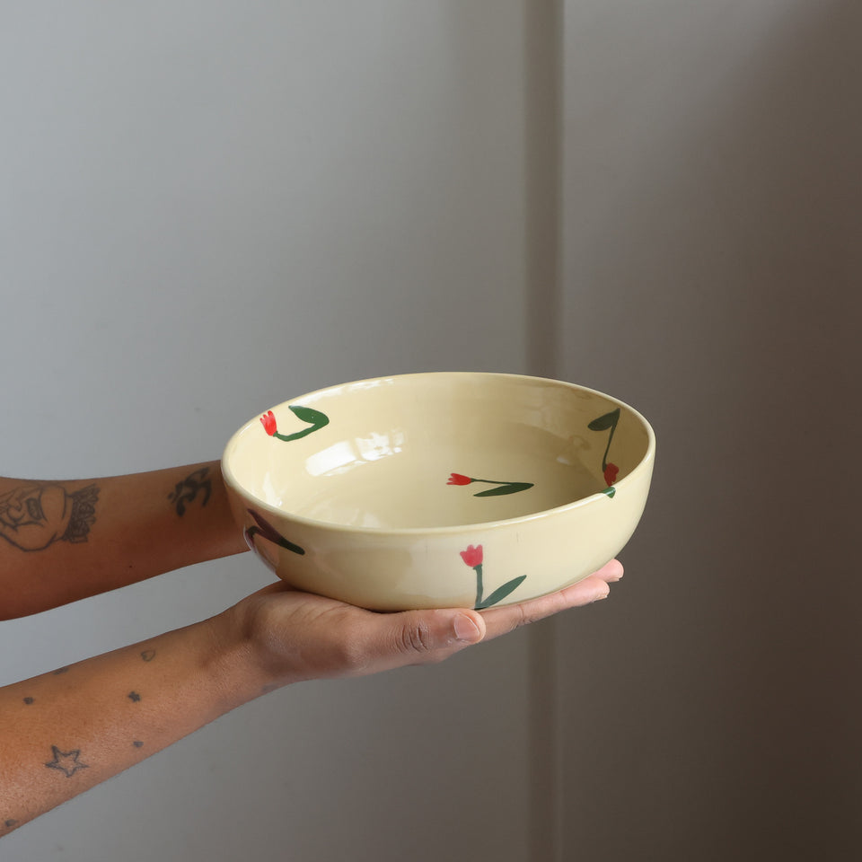 Shallow bowl