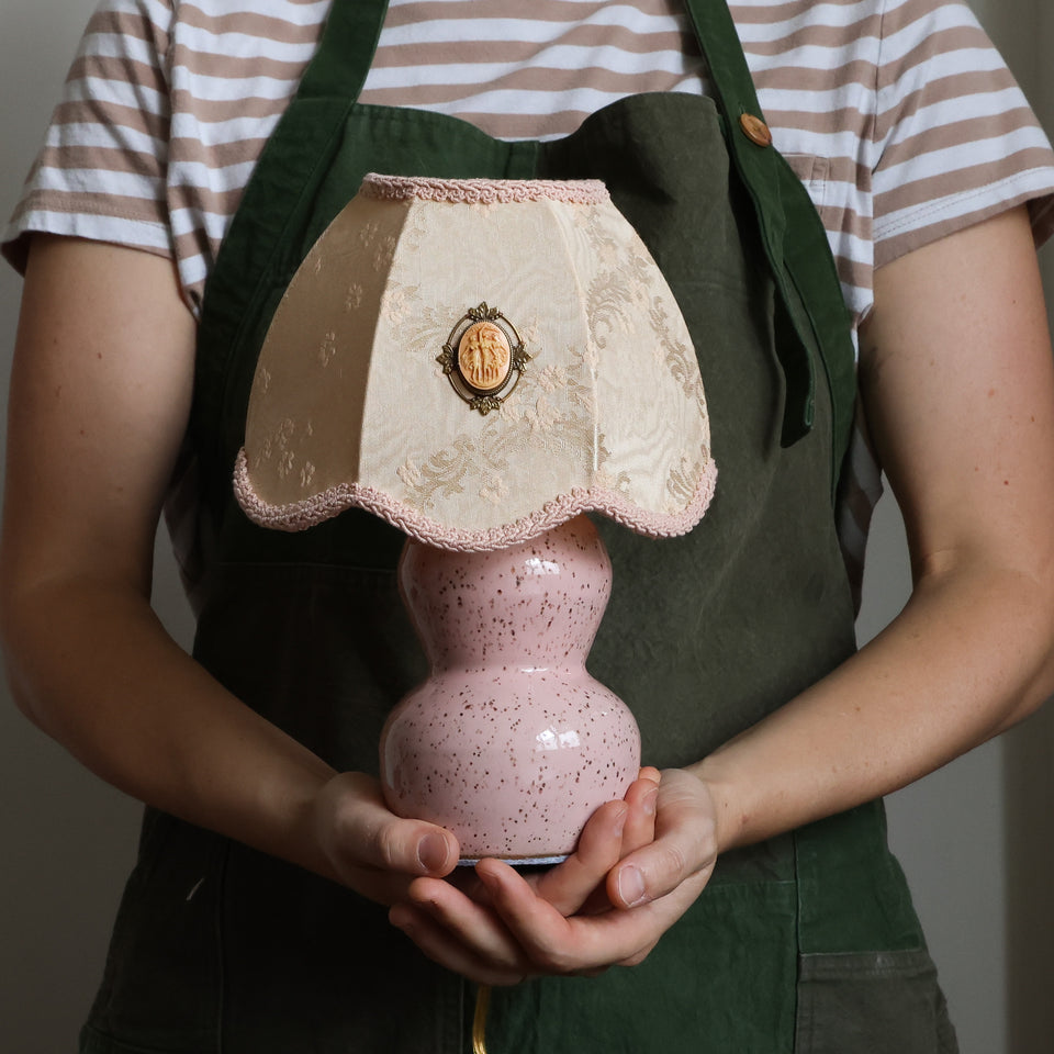 Cameo lamp