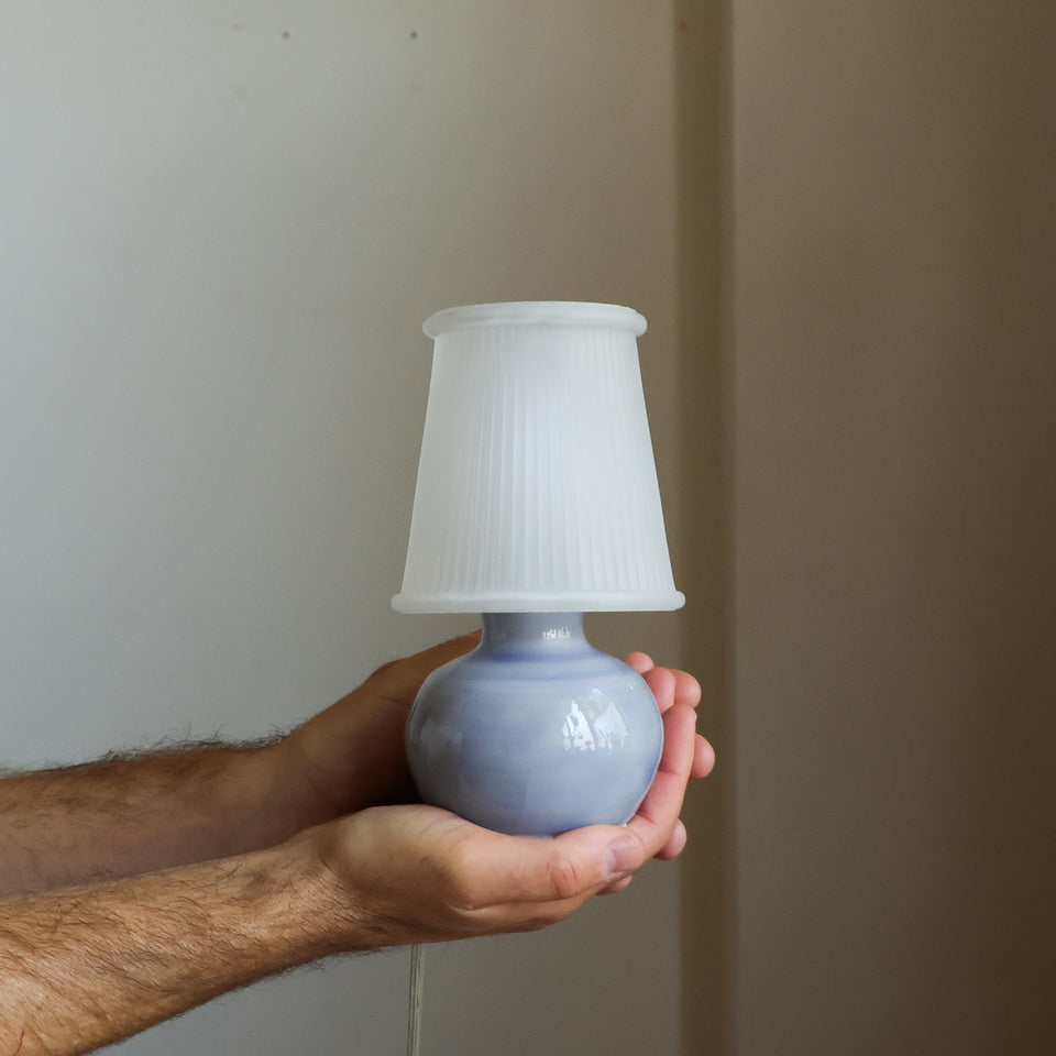 Glass shade mini lamp