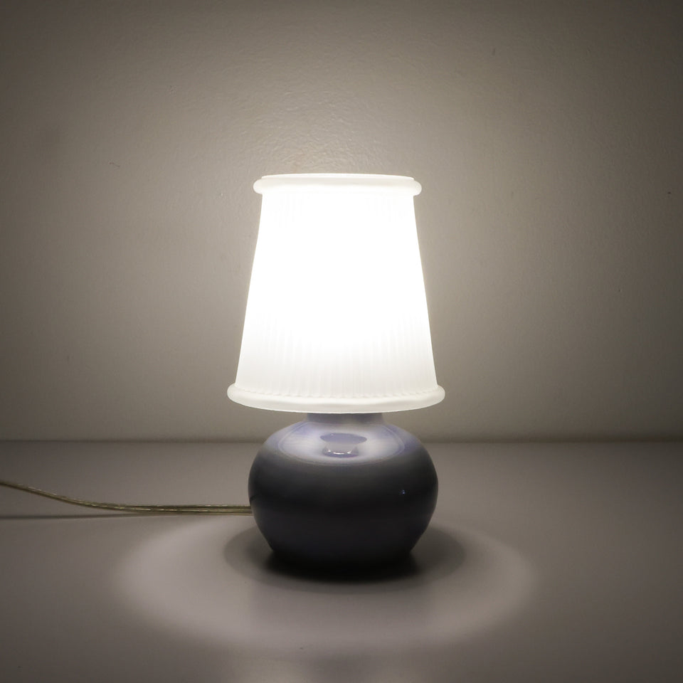 Glass shade mini lamp