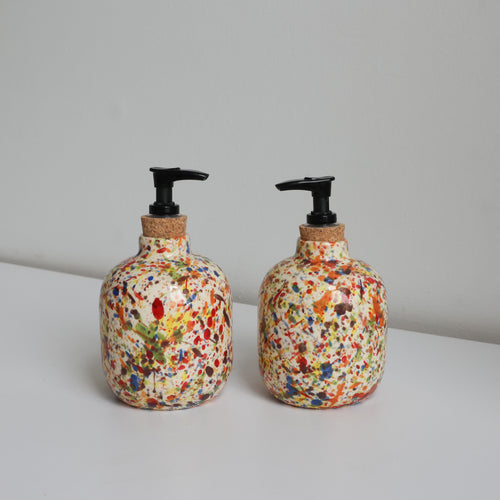 Artist's soap dispenser