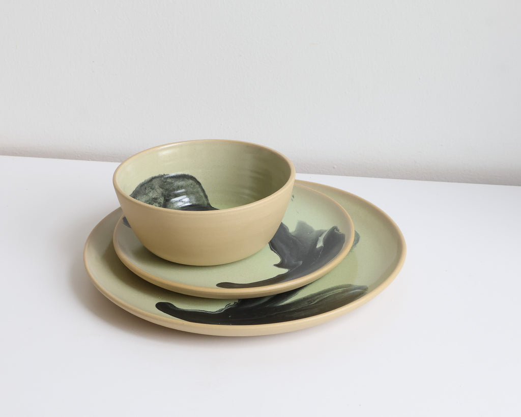 Butter & mint dinnerware