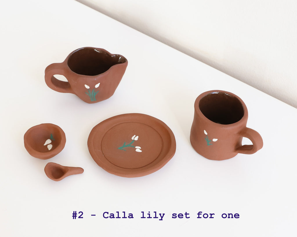 Kids play tea set