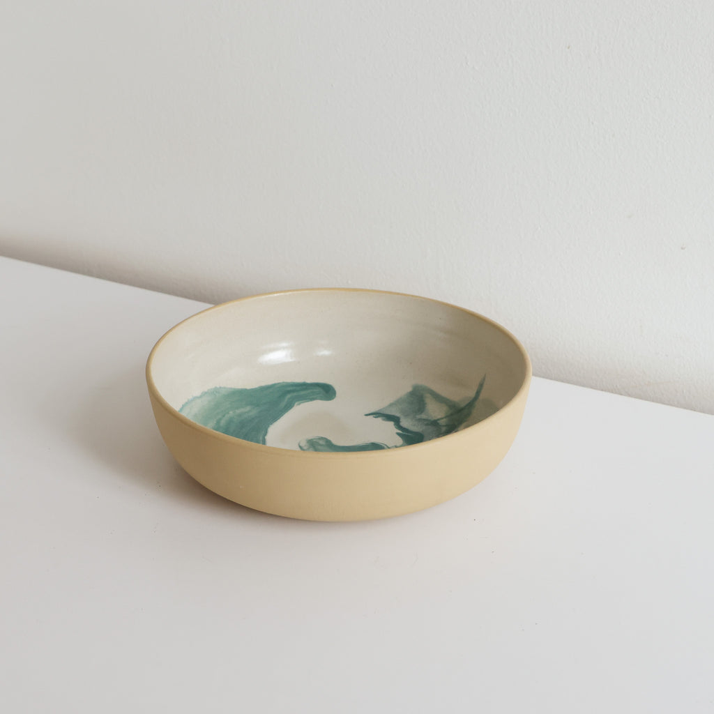 Shallow bowl