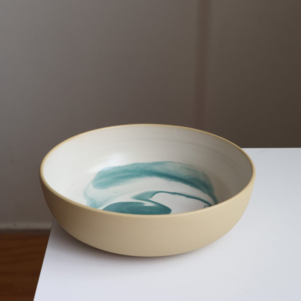 Pine
Shallow bowl