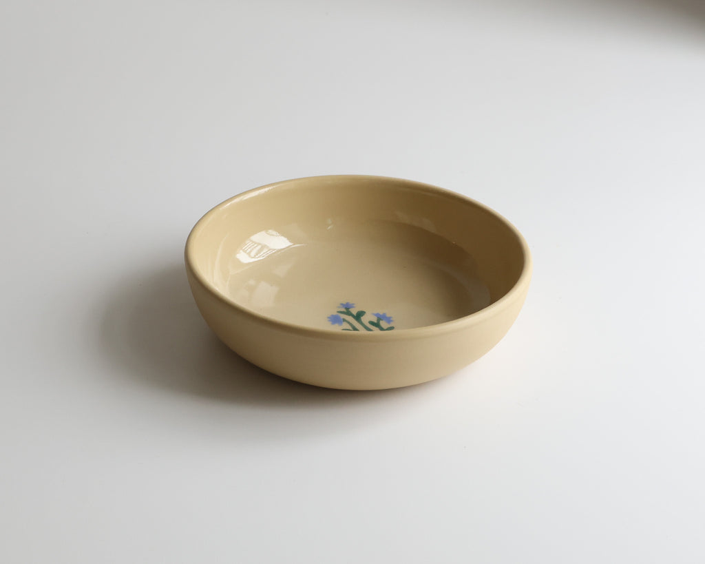 Snack bowl, petit blue flower