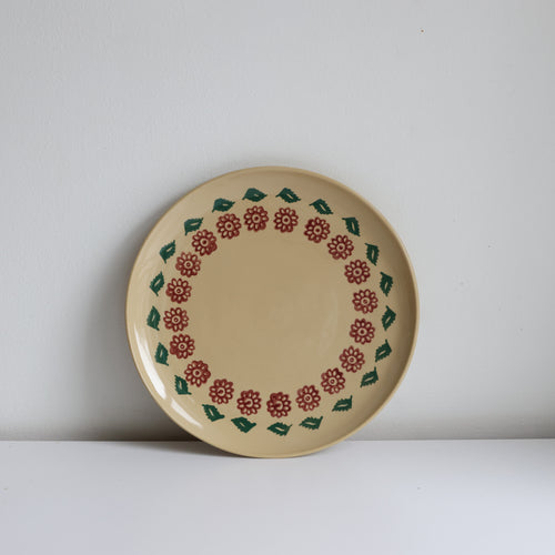 Stamped dinner plate
