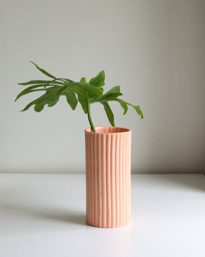 Corduroy vase, pink
