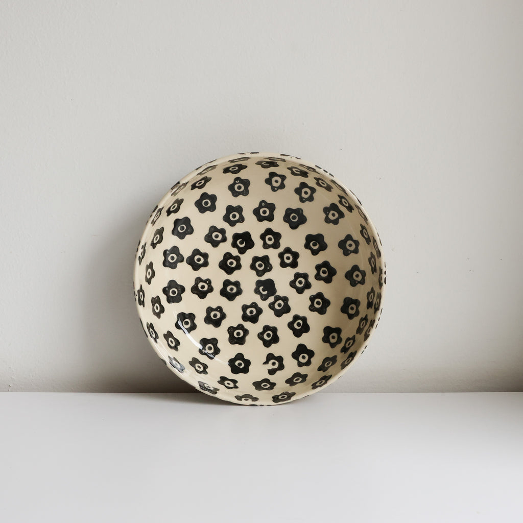 Ditsy print shallow bowl