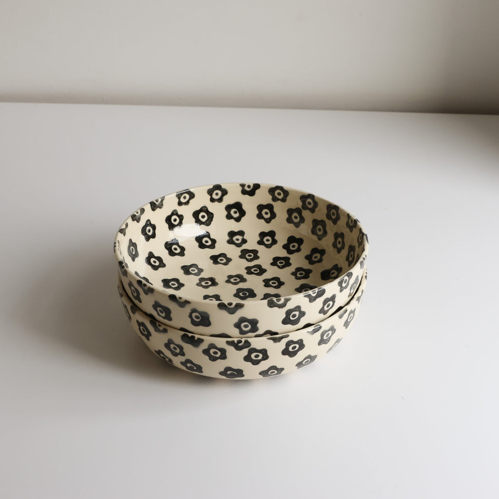 Ditsy print shallow bowl