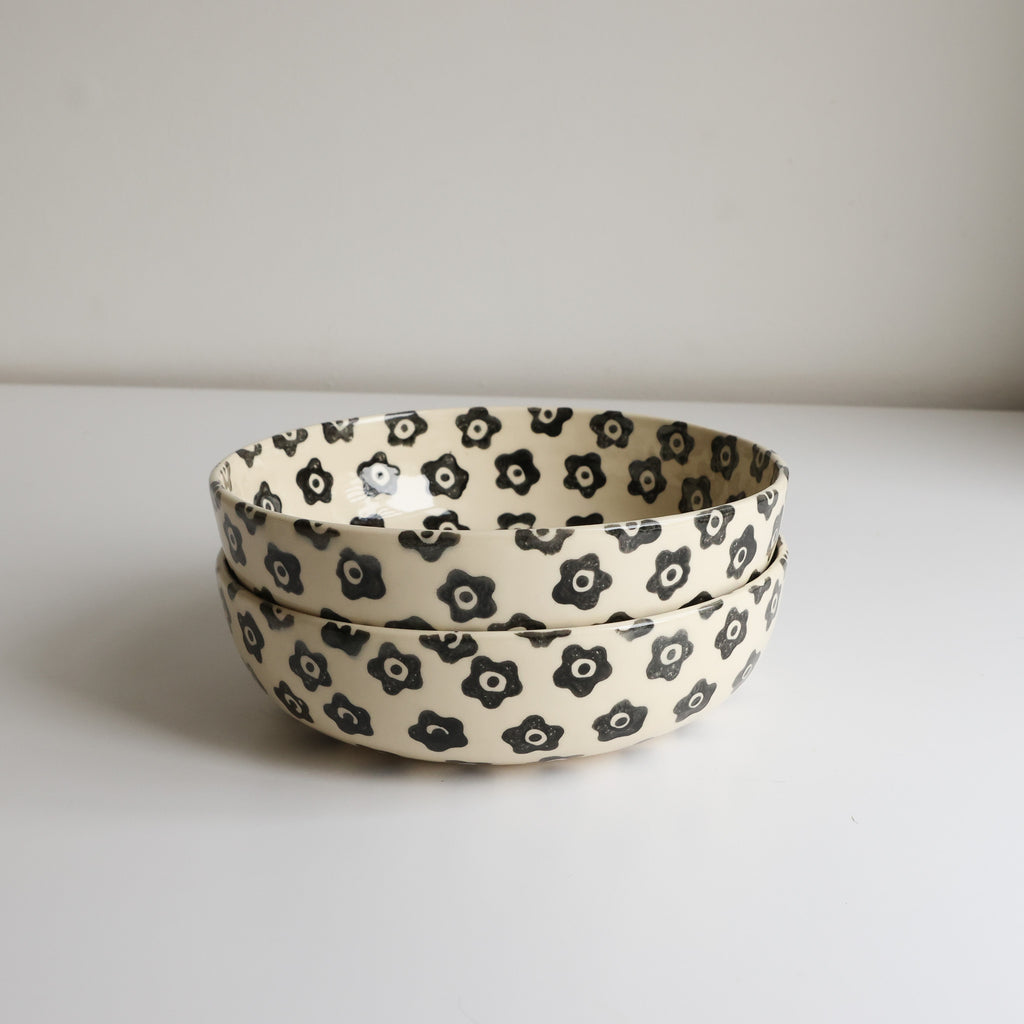 Ditsy print shallow bowl