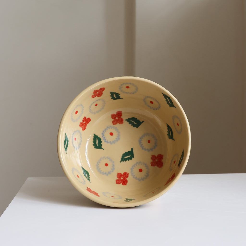 Flower print breakfast bowl