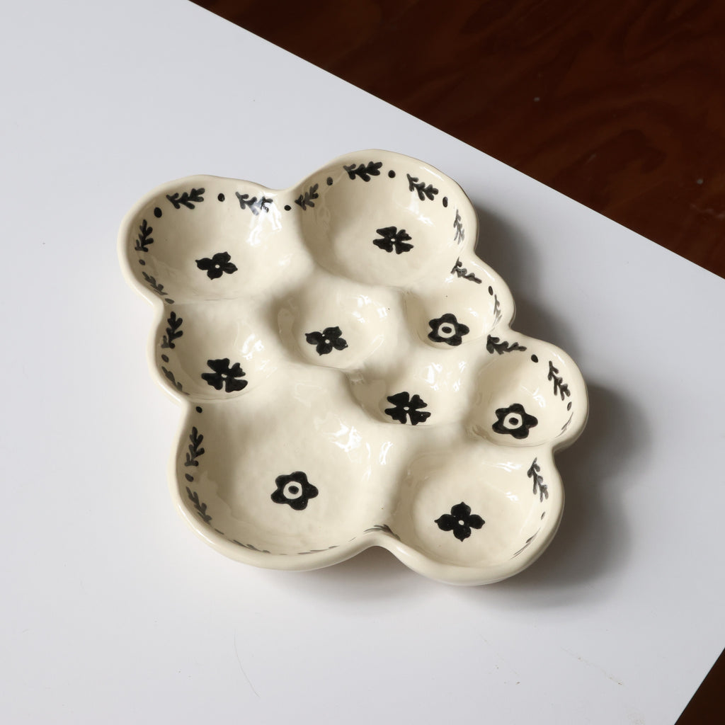 Monochrome trinket tray