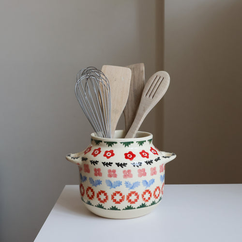 Maximalist spoon crock