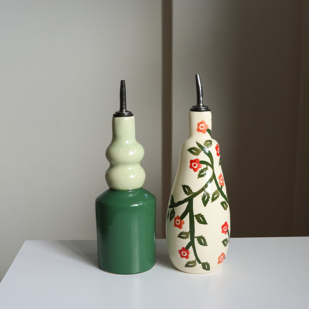 Oil pourers