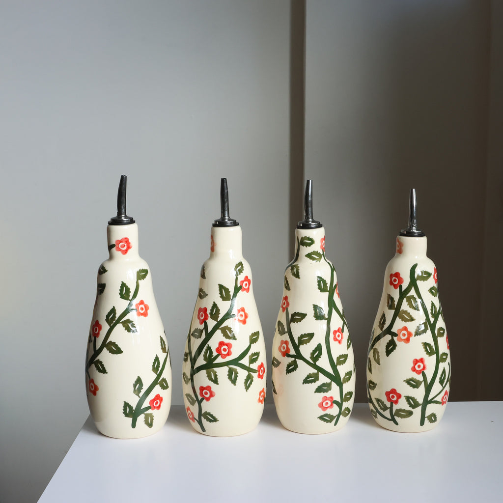 Oil pourers