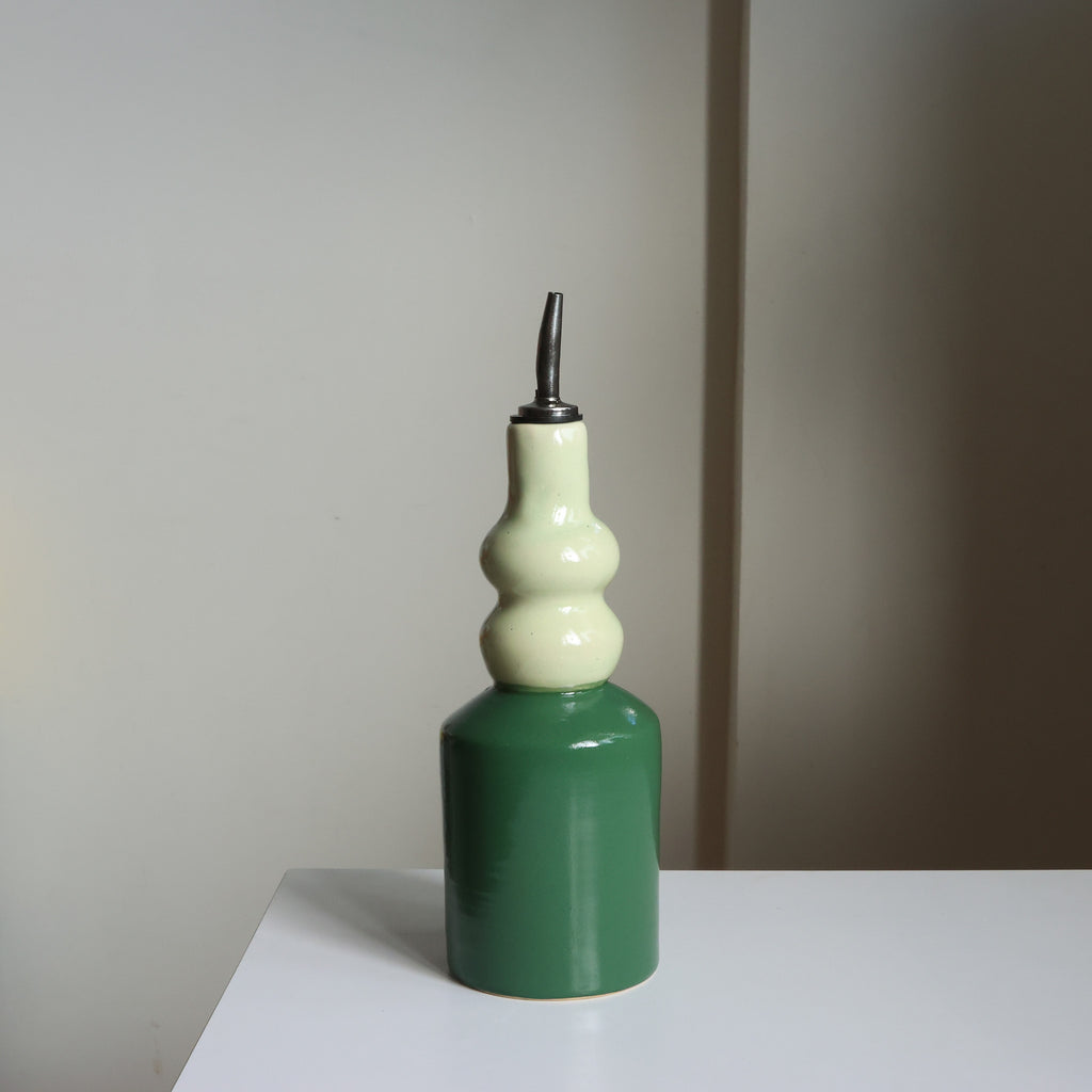 Oil pourers