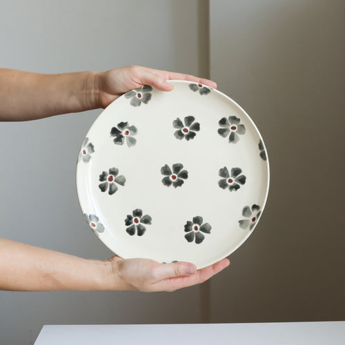 Floral dinner plate