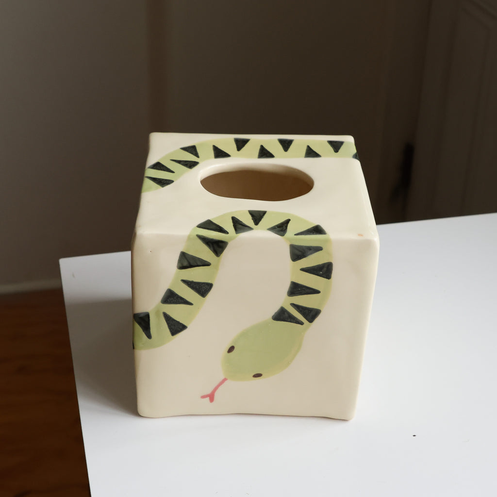 Serpent tissue box
