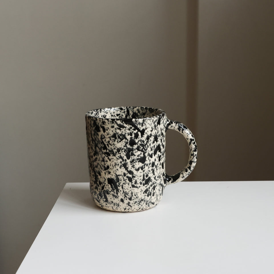Composition *imperfect*
Giant mug
