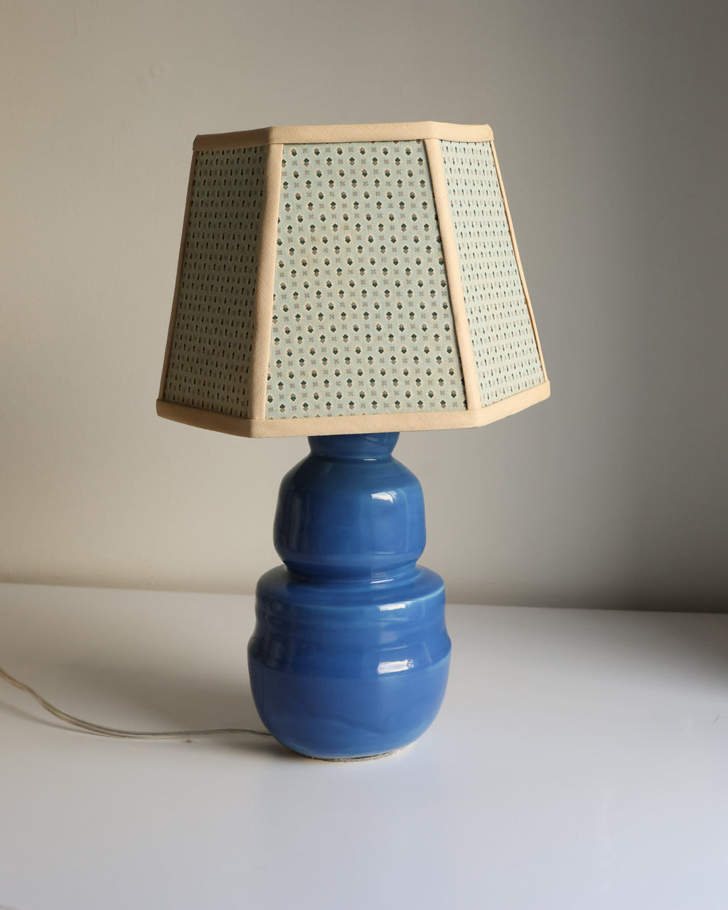 Lamp: blue geo