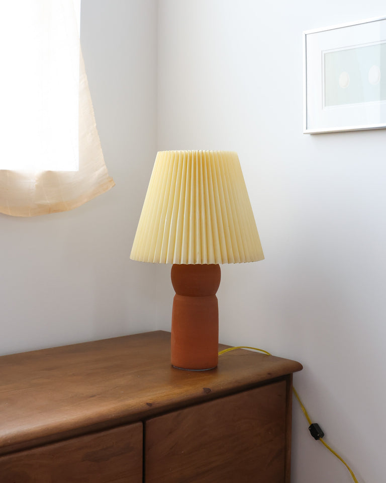 Lamp: pedestal