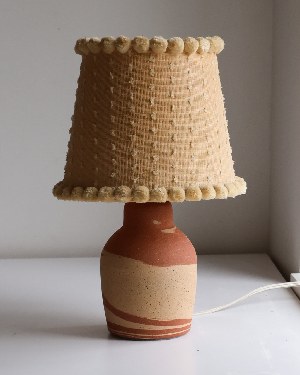 Lamp: pom pom