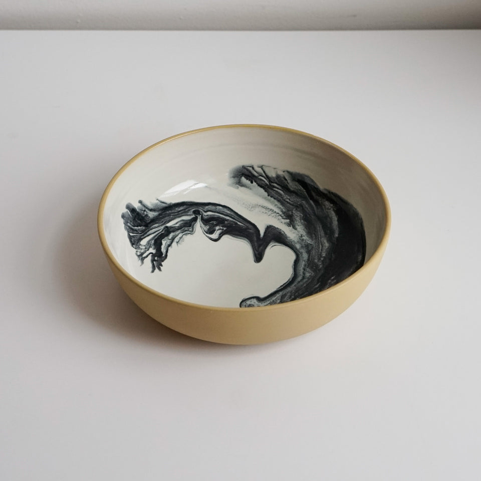 Shallow bowl